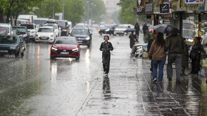 Forecast of widespread showers and thunderstorms in Turkey