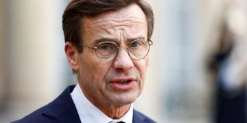 کریسترسون اقدام حامیان پ.ک.ک/ی.پ.گ در استکهلم منزجر کننده بود