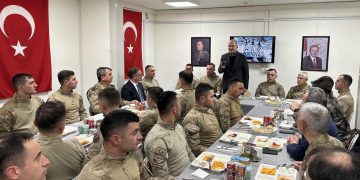 نیروهای مرزبانی مستقر در مرز ایران