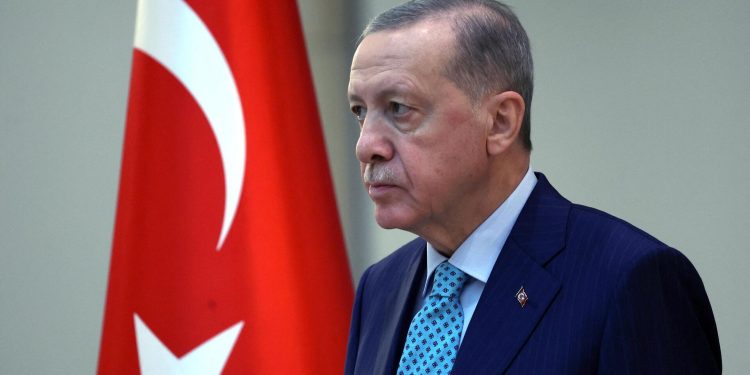 رجب طیب اردوغان، رئیس جمهور ترکیه طی سخنانی مخالفین خود را ” بی شرف” خطاب کرد!