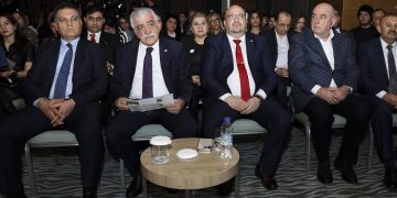 جوانان ترکیه و آذربایجان