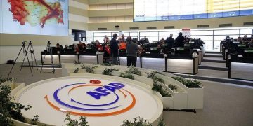 رئیس پژوهشکده سوانح طبیعی ایران