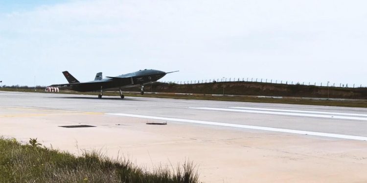 پرواز آزمایشی بایراکدار قیزیل‌آلما توام