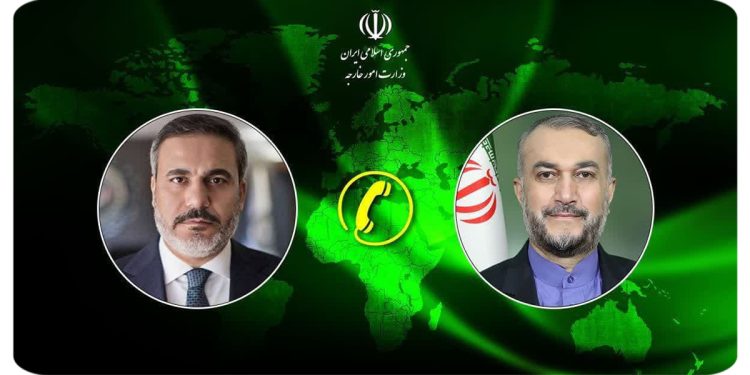 گفتگوی تلفنی وزرای خارجه جمهوری اسلامی ایران و ترکیه