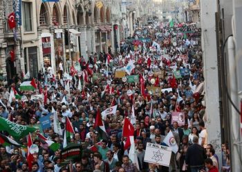 Massive protests in Istanbul, Turkey