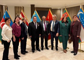 گردهمایی تُرک‌های قره‌پاپاق در استانبول