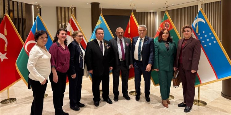 گردهمایی تُرک‌های قره‌پاپاق در استانبول