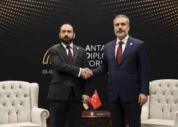 دیدار وزرای امور خارجه ارمنستان و ترکیه