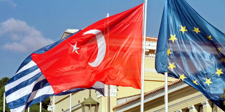تهدید ترکیه به توقف فرآیند عضویت در اتحادیه اروپا توسط آلمان