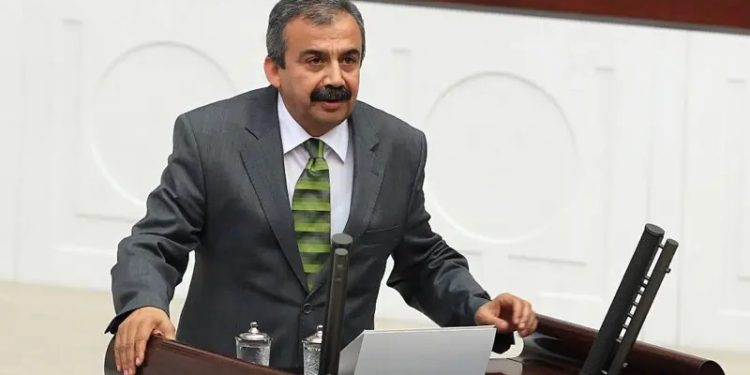 جراحی اضطراری قلب برای سری ثریا اوندر نایب رئیس مجلس ترکیه