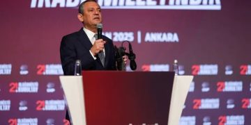 بیست و یکمین کنگره فوق‌العاده حزب جمهوری‌خواه خلق: اوزگور اوزل بار دیگر به عنوان رئیس کل انتخاب شد