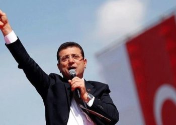 اکرم امام‌اوغلو در نامه‌ای به نمایندگان گفت بدون حمایت ملت هیچ قدرتی نمی‌تواند پایدار بماند