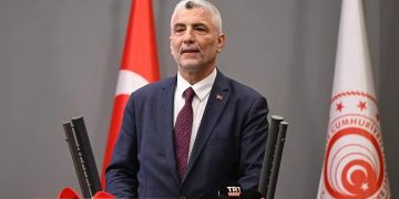 اومر بولات وزیر بازرگانی ترکیه: تعرفه های ترامپ بهترین از بدترین ها است