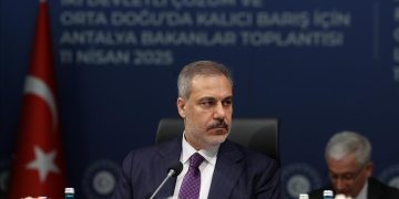 ترکیه: هر طرحی که فلسطینی‌ها را به ترک سرزمین مادریشان وادار کند، رد می‌کنیم