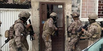 عملیات ضد داعش در ازمیر دستگیری 13 مظنون