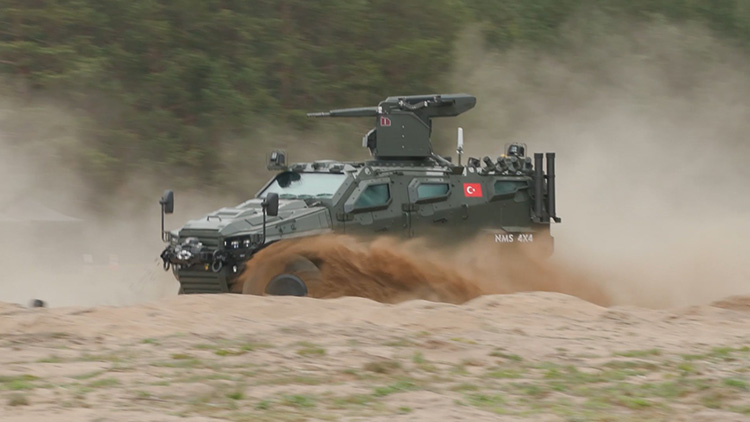 عرض إطلاق النار الحي 2025: تركيا تعرض قدراتها الدفاعية في حدث عسكري