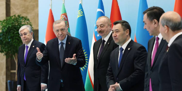 تاکید اردوغان بر لزوم تفکر فراتر از مرزها در میان کشورهای تُرک