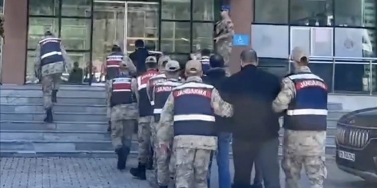 عملیات ضدتروریستی در ترکیه: دستگیری 298 مظنون وابسته به داعش