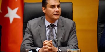 وضعیت بحرانی شهردار مانیسا پس از برق‌گرفتگی