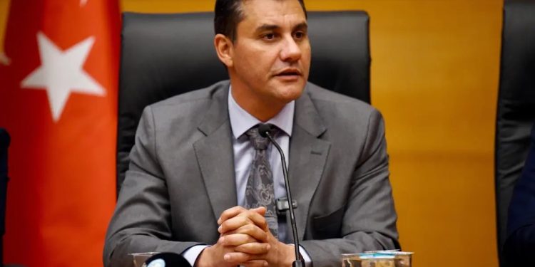 وضعیت بحرانی شهردار مانیسا پس از برق‌گرفتگی