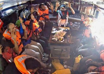 اسرائیل دو فعال ترک در کشتی مادلین را آزاد کرد