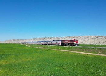 تداوم سفر قطار وان–تهران علی رغم تنش‌ میان ایران و اسرائیل