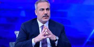 وزیر خارجه ترکیه: منطقه در آستانه تشدید تنش ها