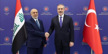 دیدار وزیر خارجه ترکیه و رئیس مجلس عراق در آنکارا