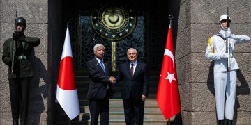 دیدار وزرای دفاع ترکیه و ژاپن در آنکارا