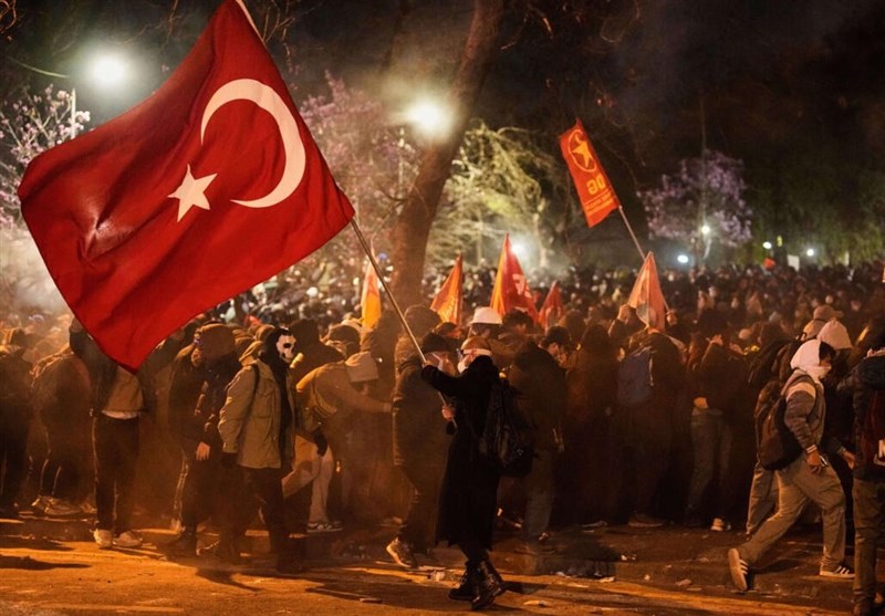 Trial of 35 Young People Arrested in Protest Against the Detention of İmamoğlu Held