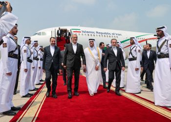 İran Cumhurbaşkanı ile Katar Emiri’nin Doha’daki Görüşmesi