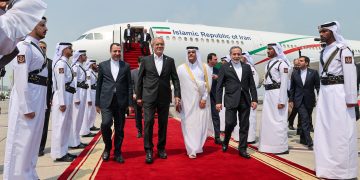 گفتگوی رئیس جمهور ایران و امیر قطر در دوحه