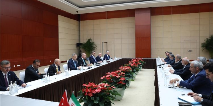 گفتگوی اردوغان و پزشکیان در حاشیه اجلاس شانگهای