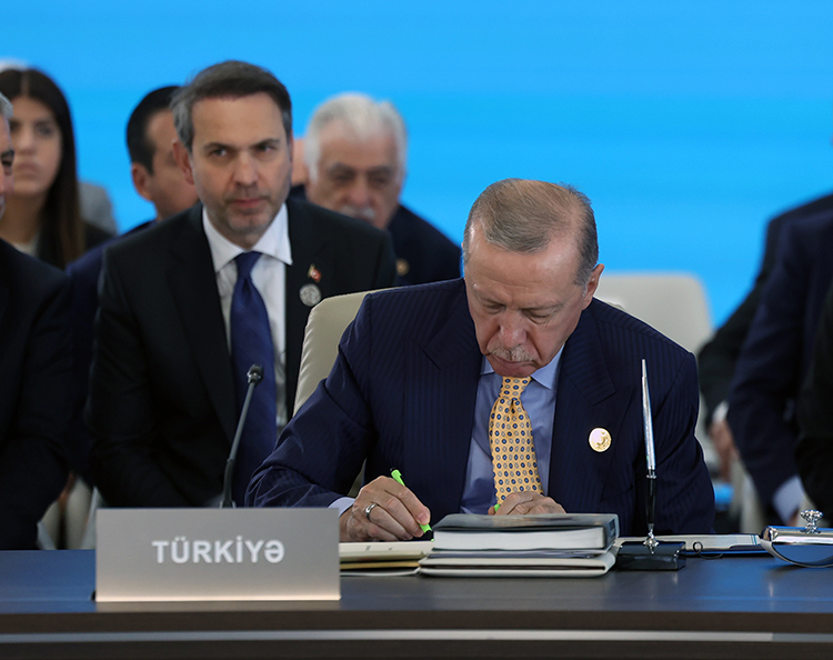 انعقاد القمة الثانية عشرة لمنظمة الدول التركية في غابالا