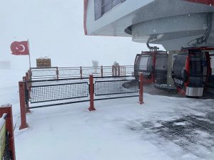 Türkiye’nin yüksek kesimleri sonbahar karıyla beyaza büründü