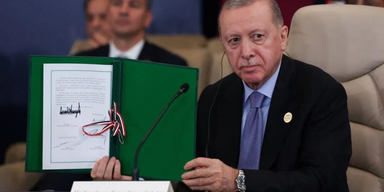 أردوغان في مراسم توقيع اتفاق شرم الشيخ