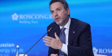 بایراکتار از سرمایه گذاری گسترده در انرژی خبر داد