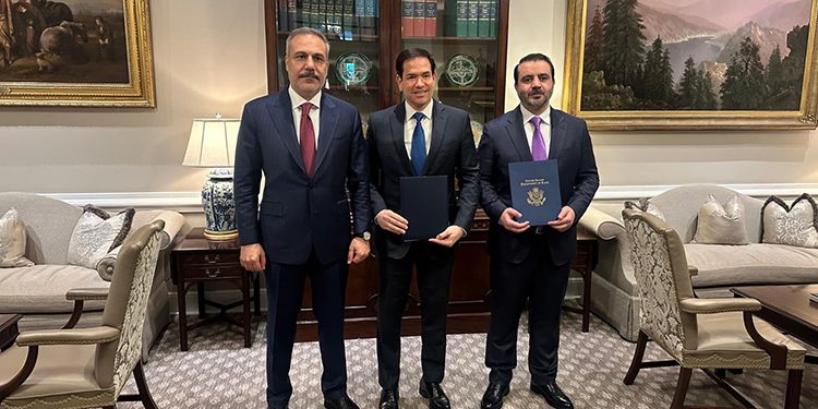 دیدارهای فیدان در واشنگتن با مقامات آمریکا و سوریه