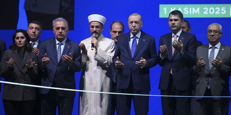 أردوغان: سيتم بناء 500 ألف وحدة سكنية مقاومة للزلازل