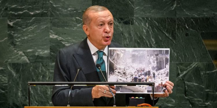 أردوغان: تغيير وضع القدس والاعتداء على المسجد الأقصى أمر غير مقبول