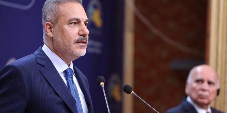 تأكيد وزيري خارجية العراق وتركيا على التعاون في مجالات المياه والطاقة والأمن