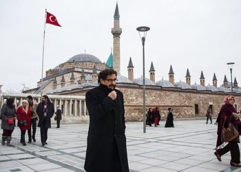 Nazeri’s Criticism of Neglecting Sufis in Iran