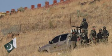 حمله به مرزبانی پاکستان در مرز افغانستان؛ شش نظامی کشته شدند