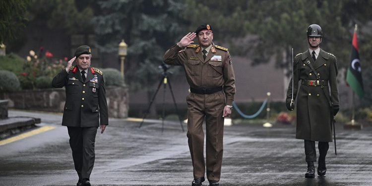 تركيا ستفحص الصندوق الأسود للطائرة الليبية في دولة محايدة