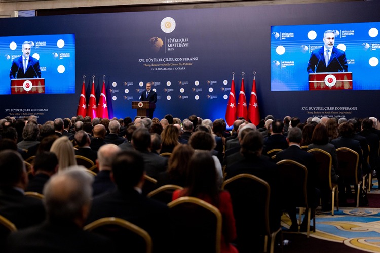 هاکان فیدان: دیپلماسی ترکیه معمار صلح و ثبات جهانی