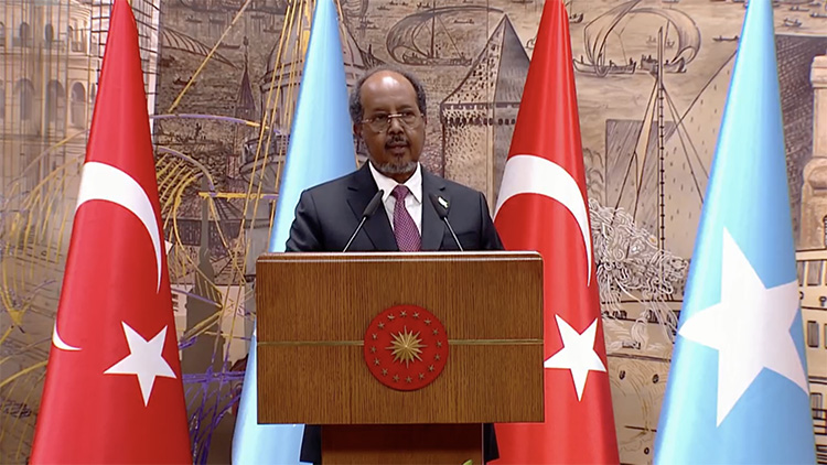 الاجتماع المشترك لرئيسي تركيا والصومال في إسطنبول