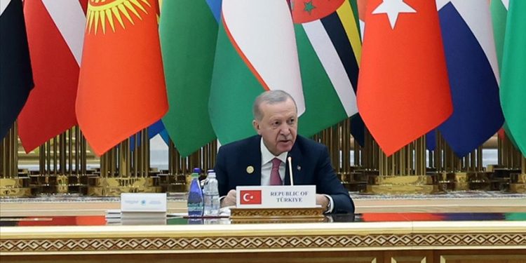 أردوغان: أنقرة مستعدة للقيام بدور في إنهاء الحرب بين روسيا وأوكرانيا