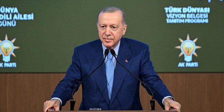 رئیس جمهور ترکیه بر وحدت و همبستگی جهان ترک تاکید کرد