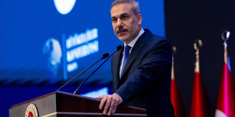 هاکان فیدان: دیپلماسی ترکیه معمار صلح و ثبات جهانی