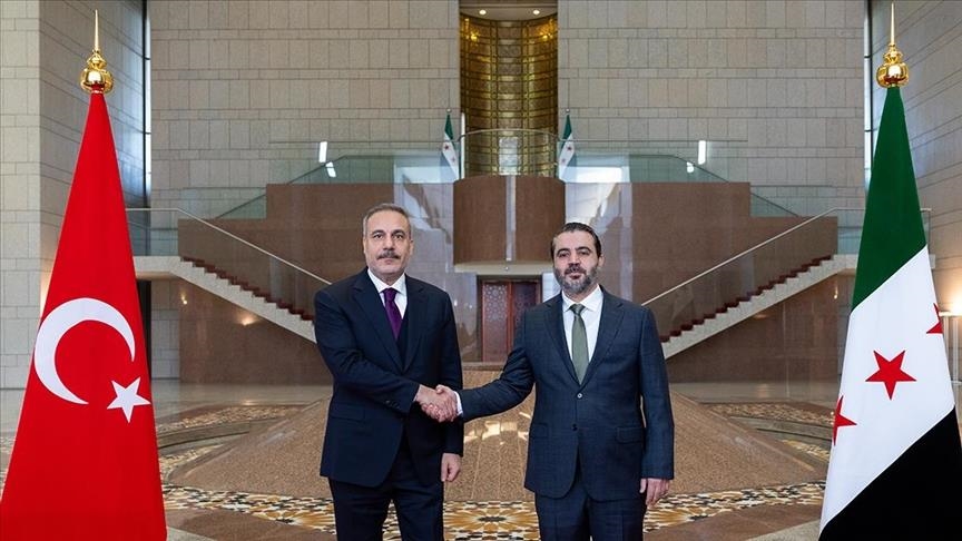گفتگوی دمشق و آنکارا درباره ثبات و همکاری های منطقه ای